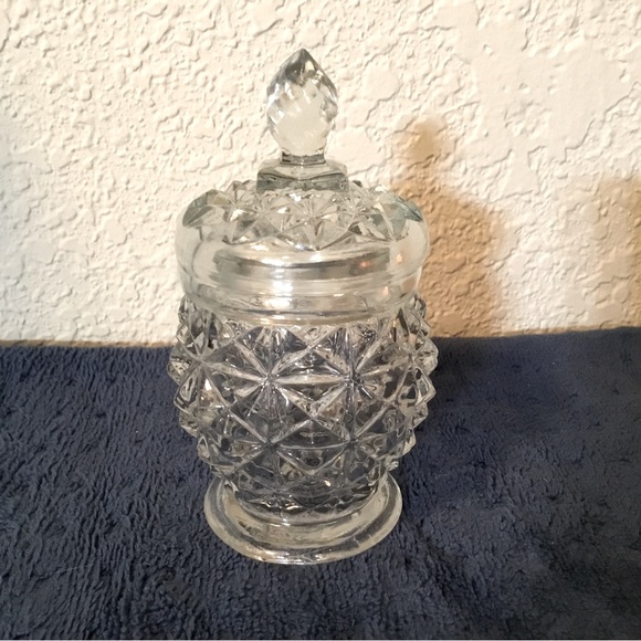 💥3/$20 AVON CRYSTAL FACETS Cut Glass Jar with Lid - Picture 1 of 7